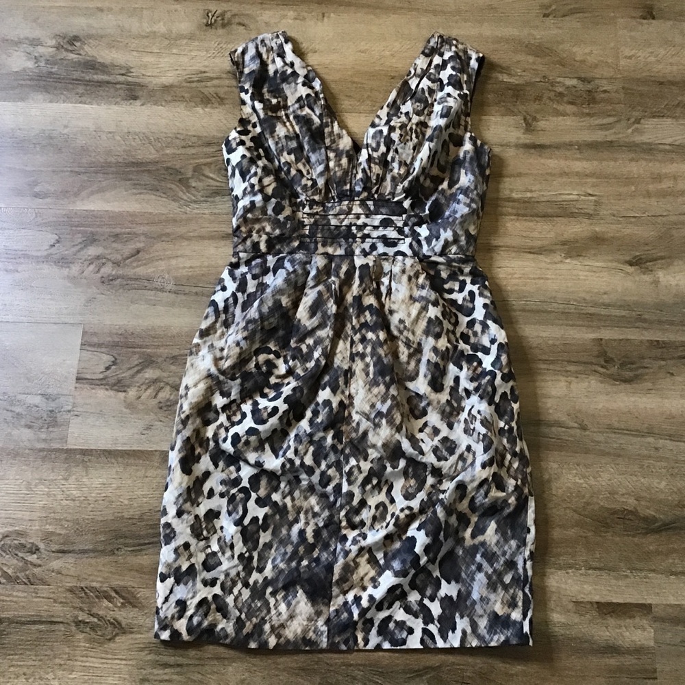 Suzi Chin Maggy Dress Size 6 Cheetah Animal Print V Neck Sleeveless Fitted